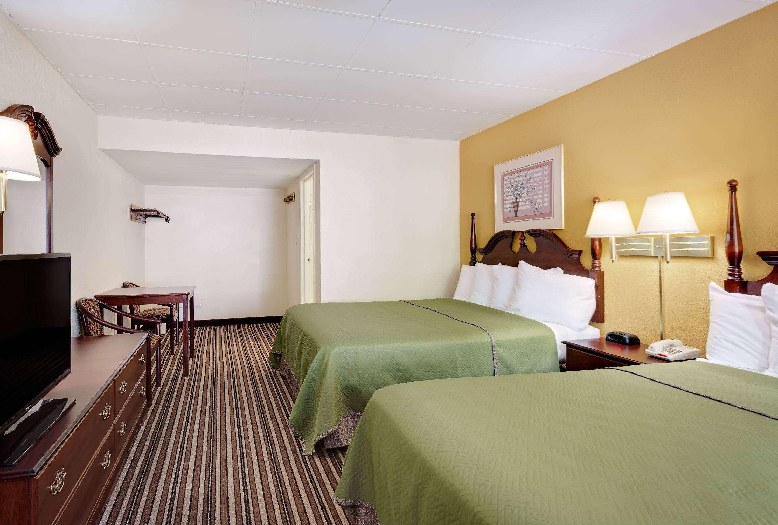 Travelodge By Wyndham Chambersburg Εξωτερικό φωτογραφία